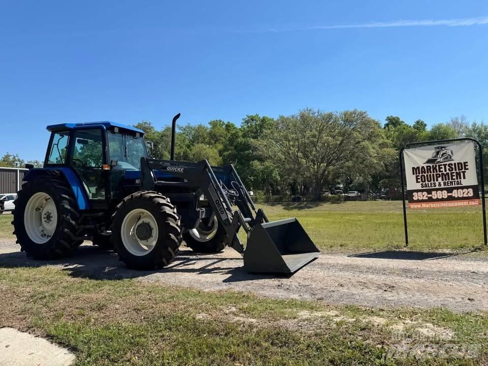 New Holland 8340 트랙터