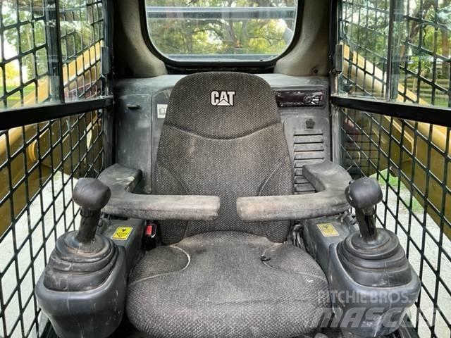 CAT 262 D  스키드로더