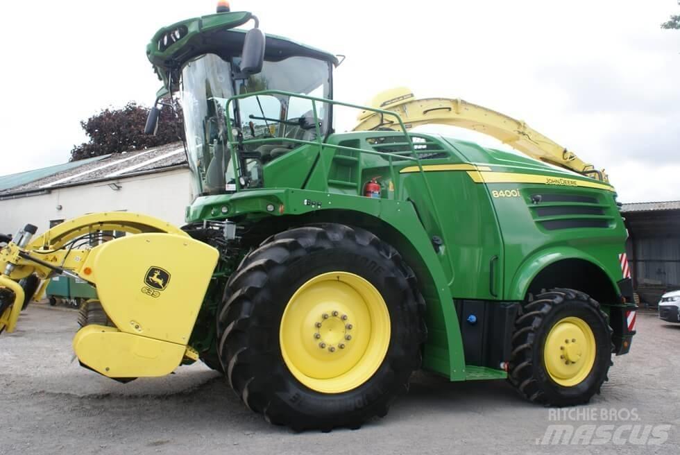 John Deere 8400 T 자동 초지기계