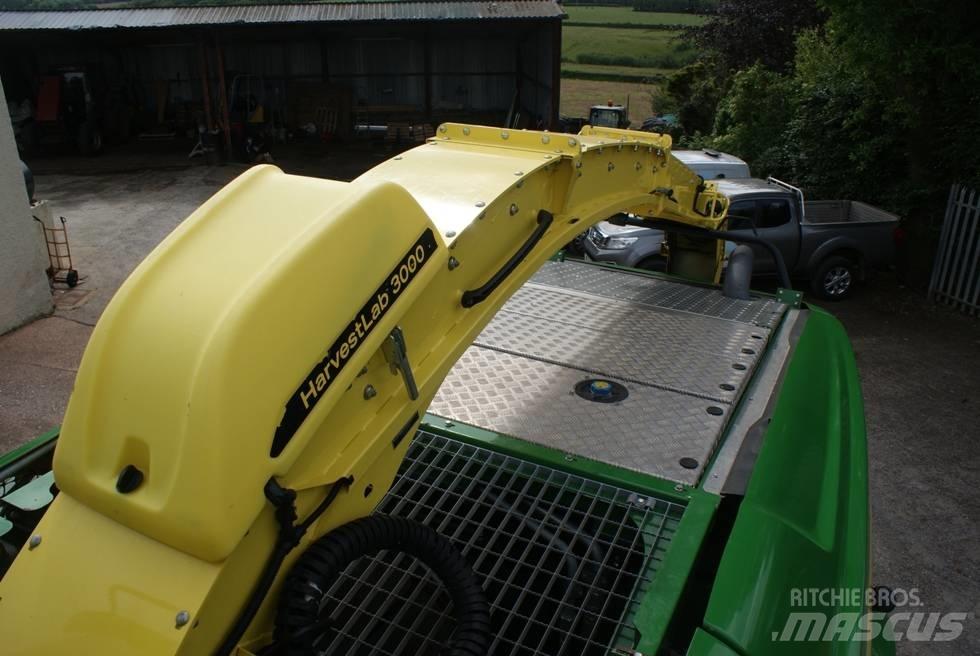 John Deere 8400 T 자동 초지기계