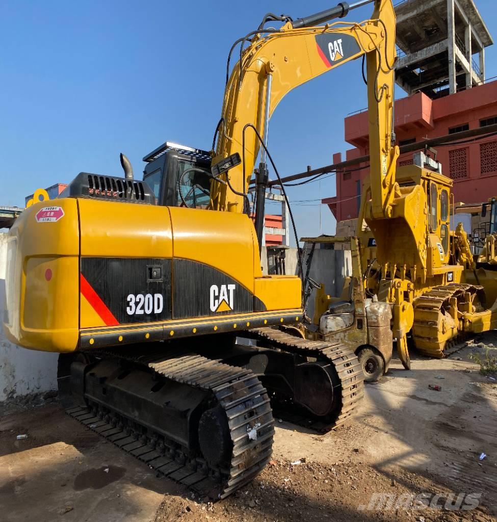 CAT 320 D 대형 굴삭기 29톤 이상