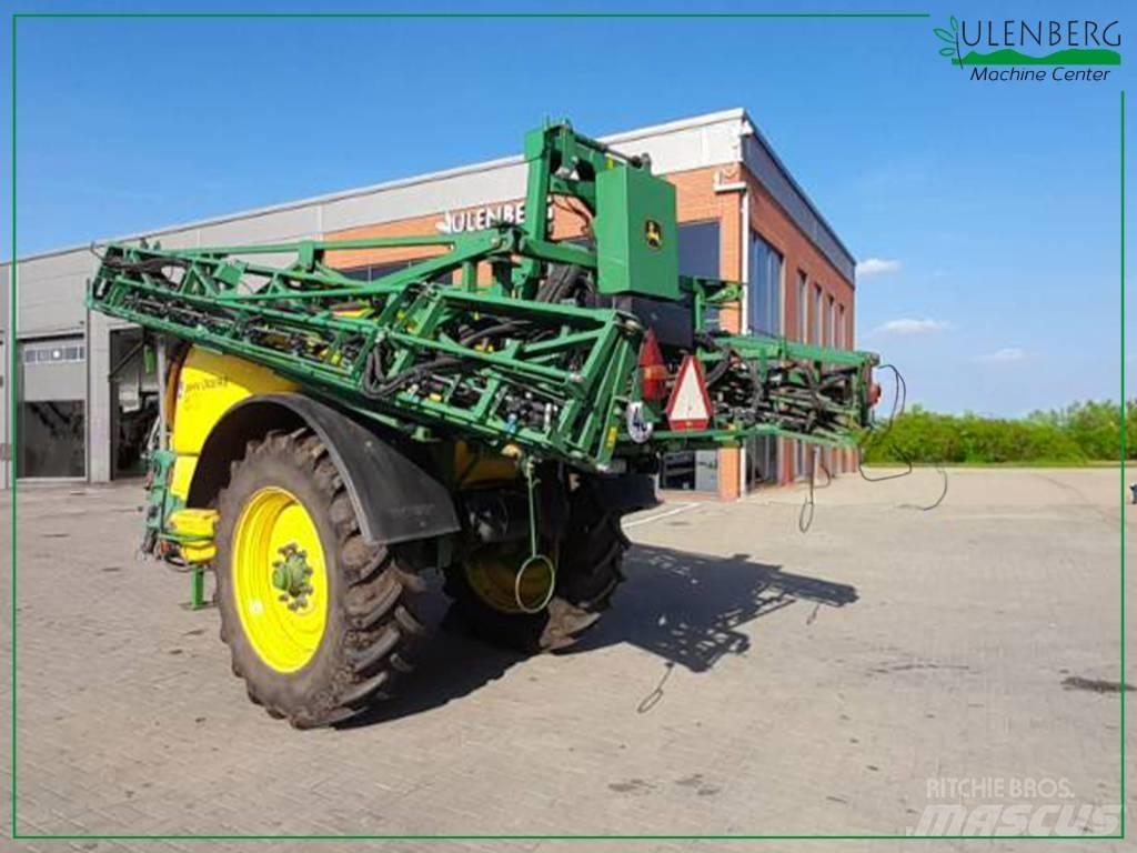 John Deere M 740 견인형 분무기