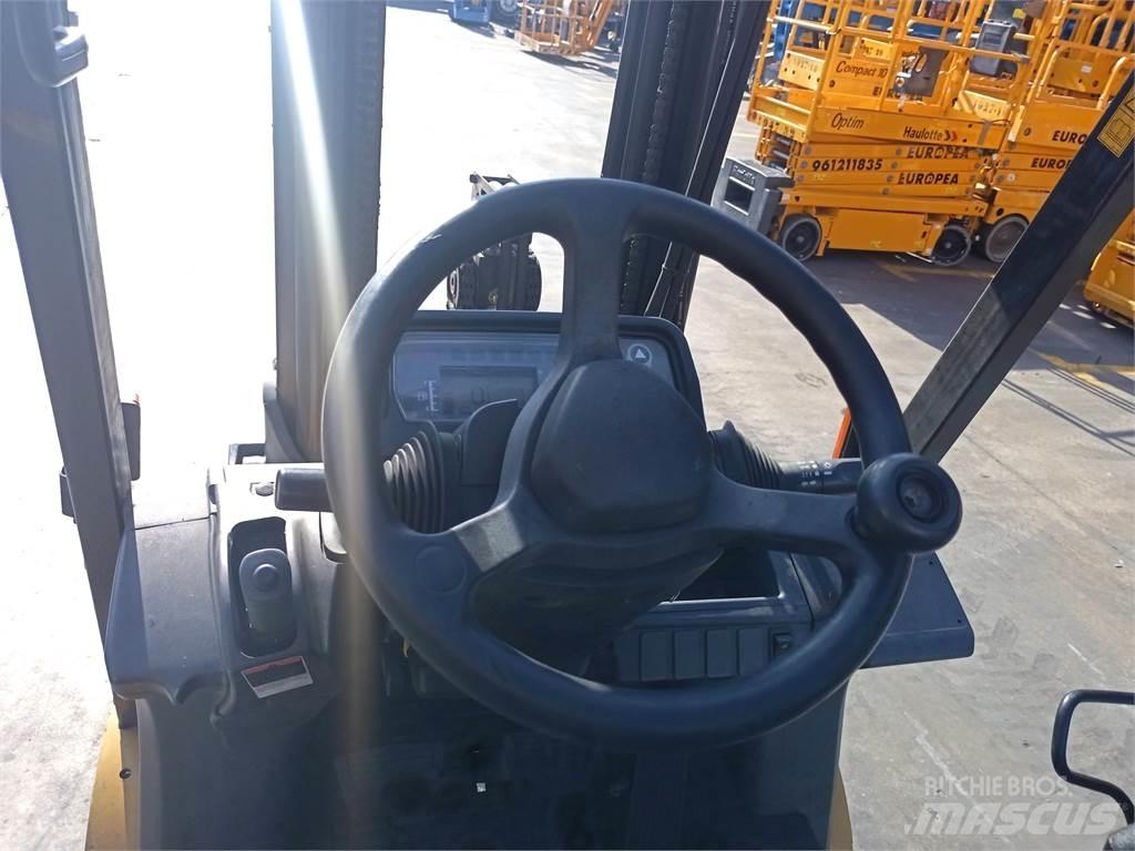 CAT DP18NTD 디젤 지게차