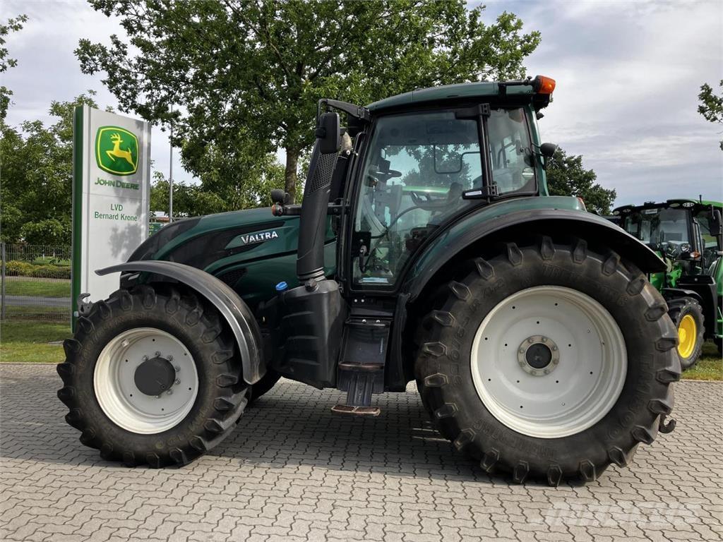 Valtra T174 Versu 트랙터