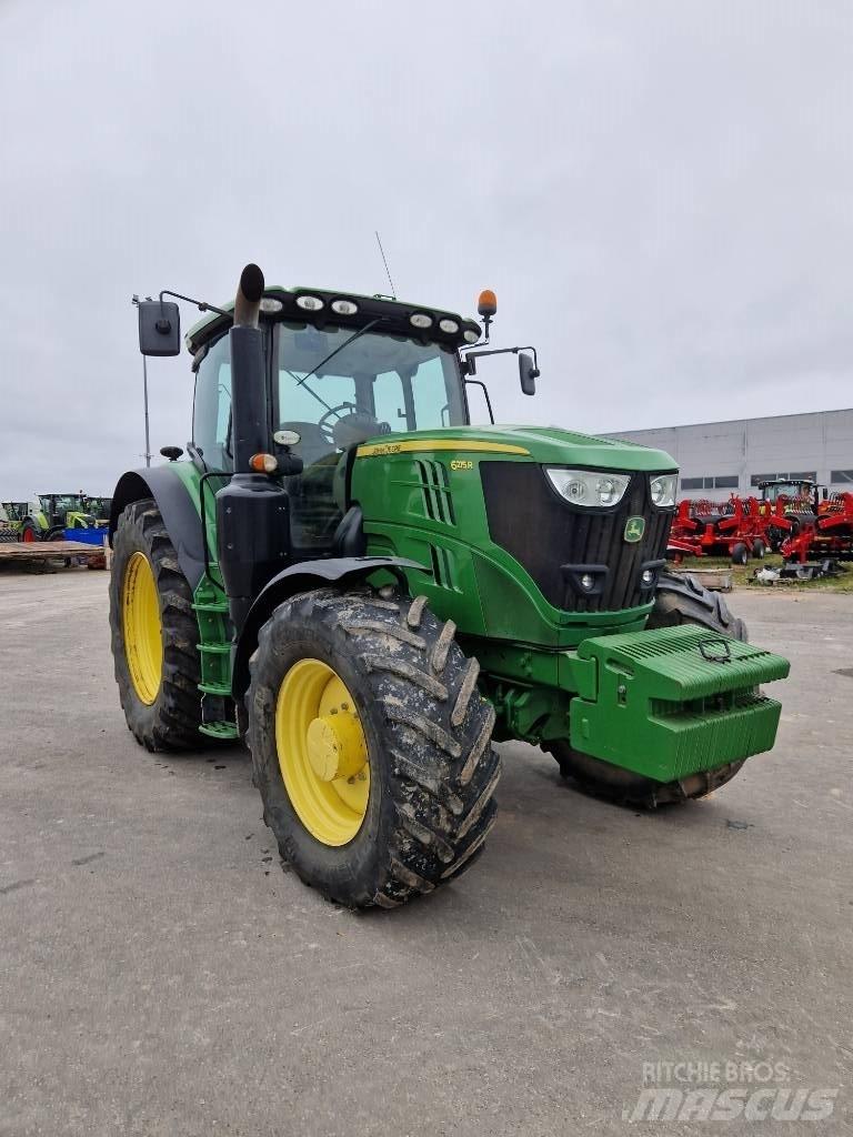 John Deere 6215 R 트랙터