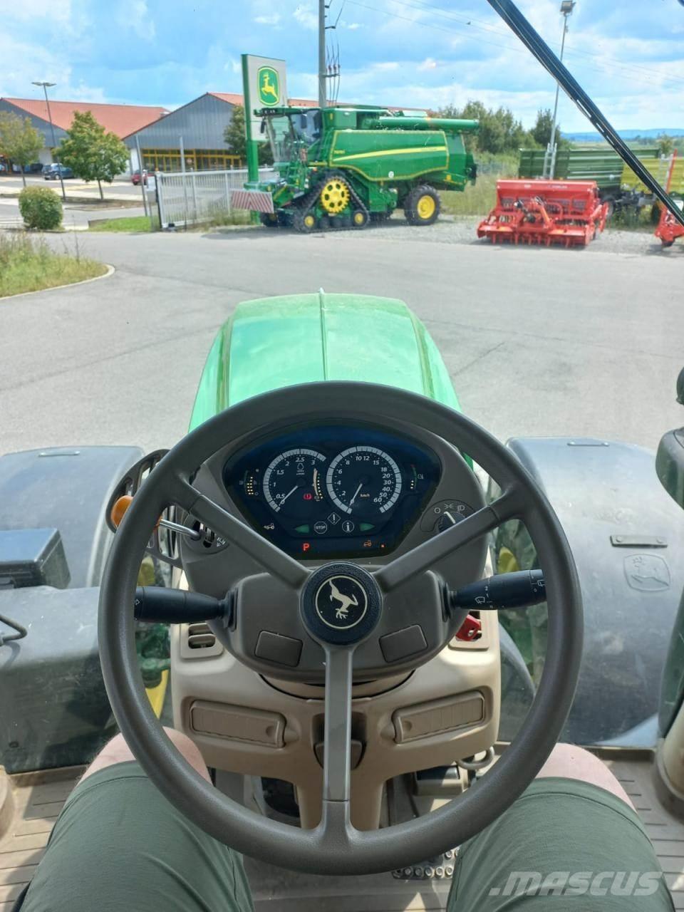 John Deere 6215R 트랙터