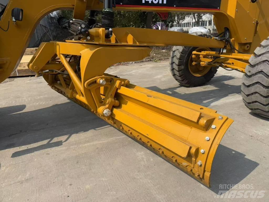 CAT 140H 그레이더