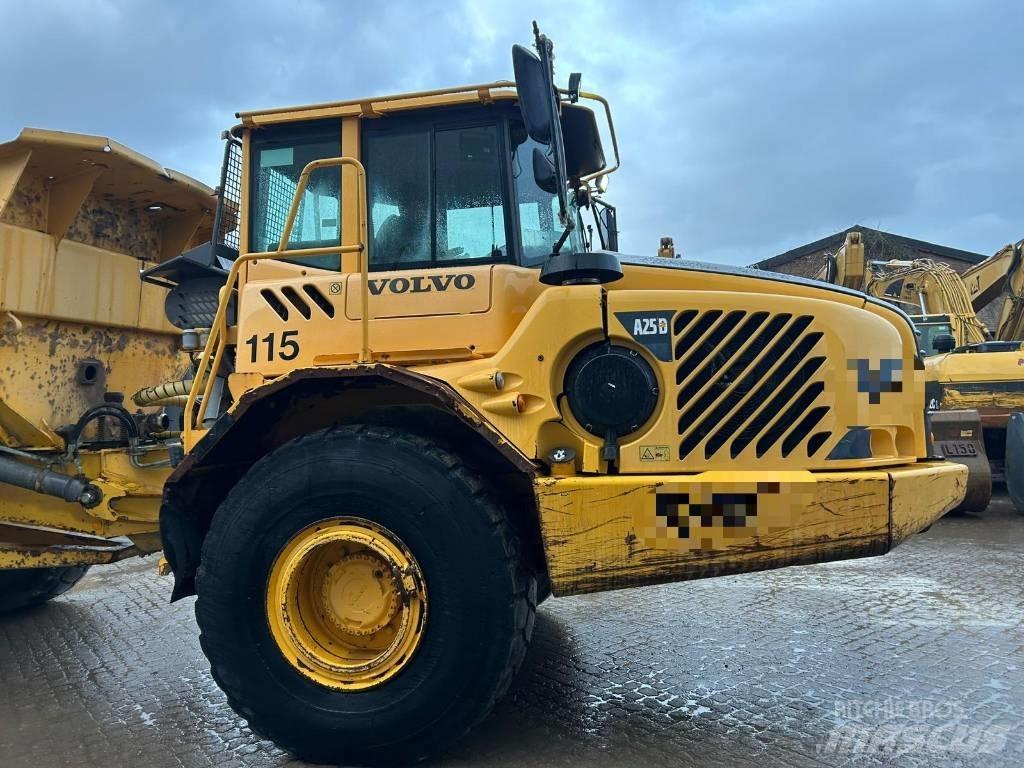 Volvo A 25 D 연결식 홀러