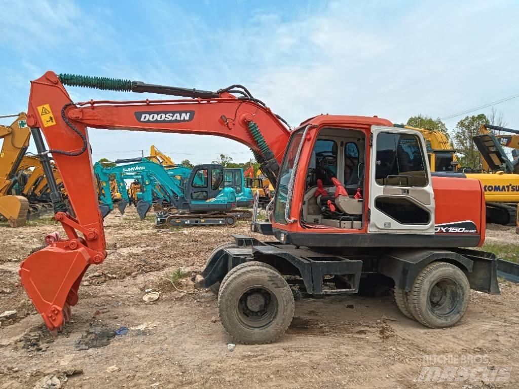 Doosan DH 150 W-7 대형 굴삭기 29톤 이상