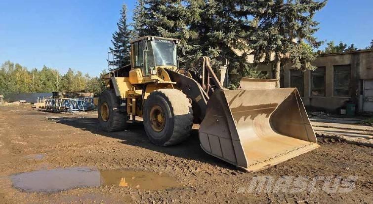 Volvo L 220 F  휠로우더