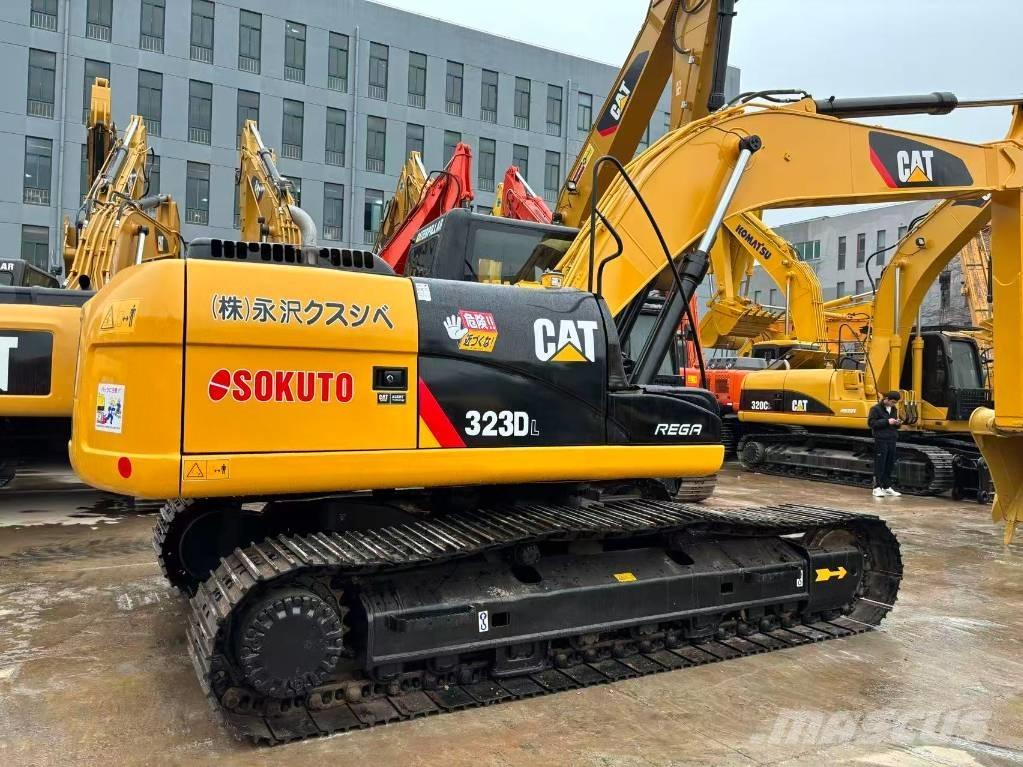 CAT 323 D L 대형 굴삭기 29톤 이상
