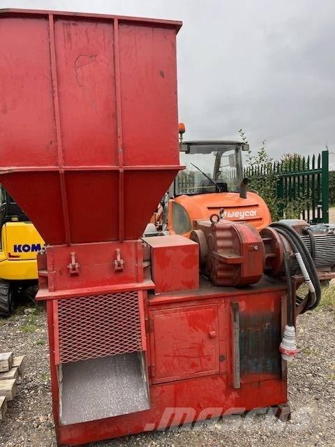 MG 220XL 분류 장비 -> 폐기물 분류 장비