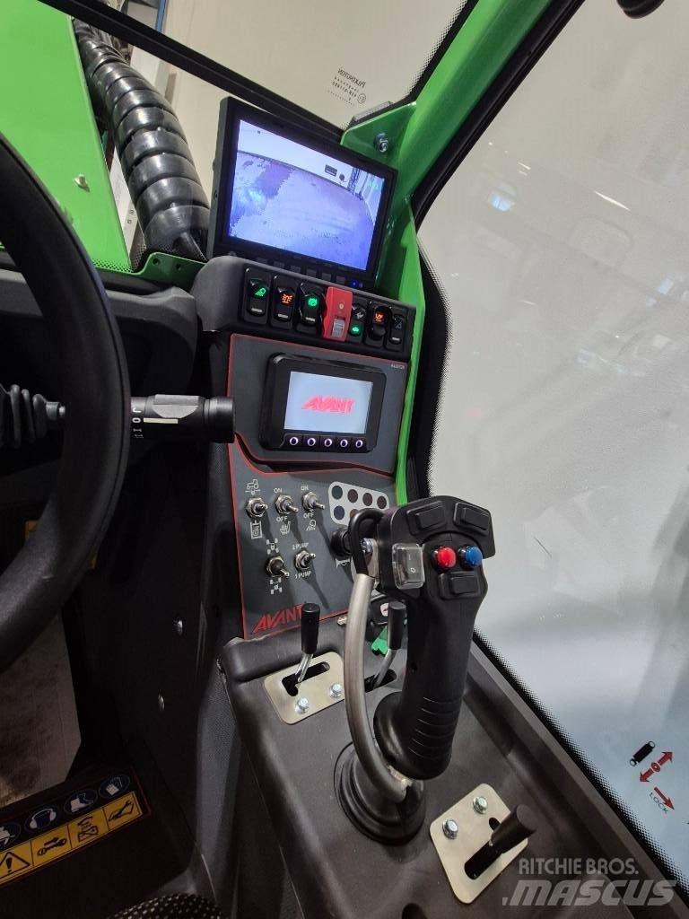 Avant 640  스키드로더
