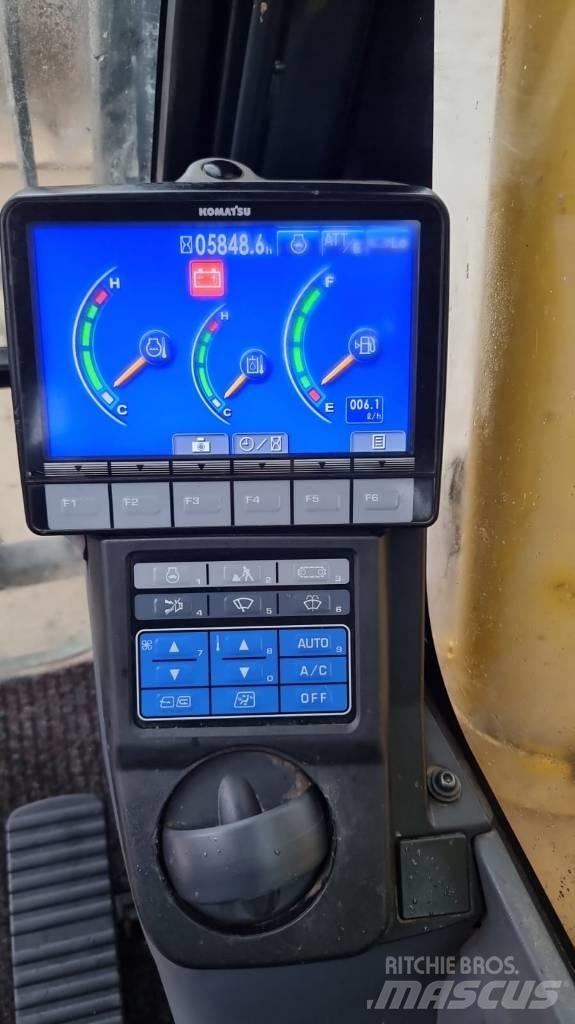Komatsu PC 210 LC-10 대형 굴삭기 29톤 이상