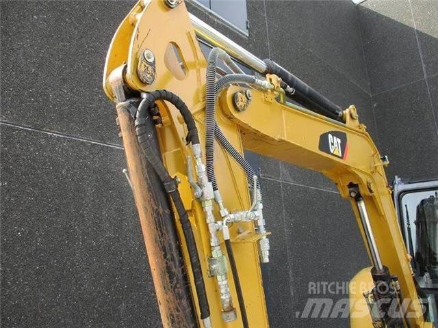 CAT 305.5 소형 굴삭기 7톤 미만