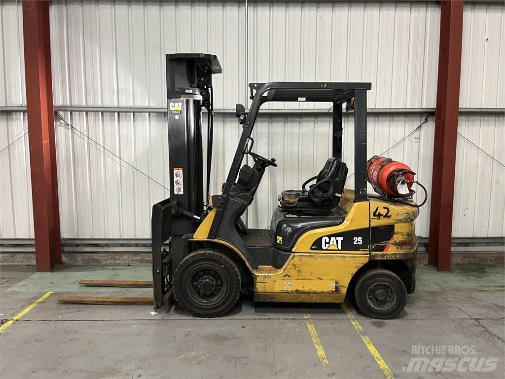 CAT GP25NT LPG 지게차