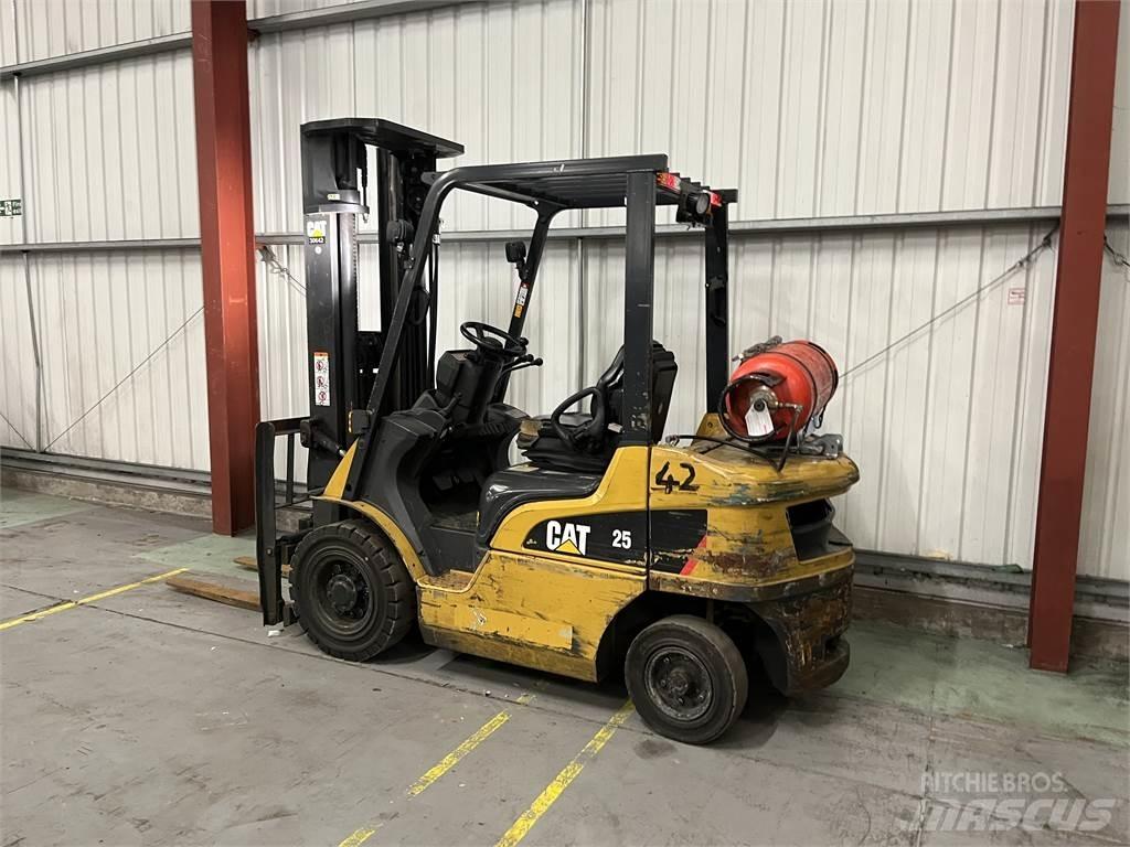 CAT GP25NT LPG 지게차