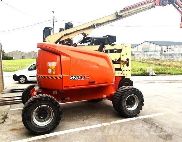 JLG 520 AJ 관절형 전동이동 리프트