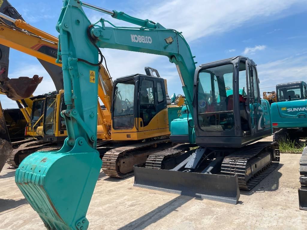 Kobelco SK 75 중형굴삭기 7톤-28톤
