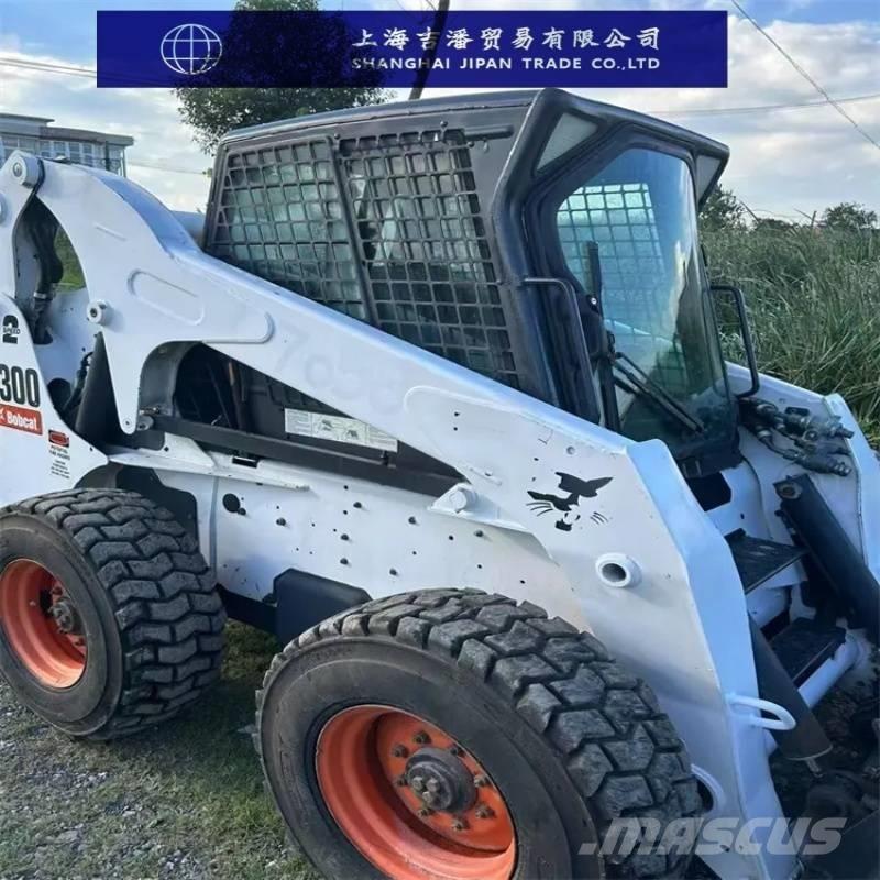 Bobcat s 300  스키드로더