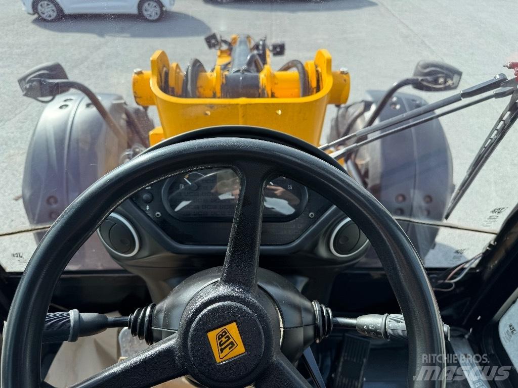 JCB TM 320 S  휠로우더