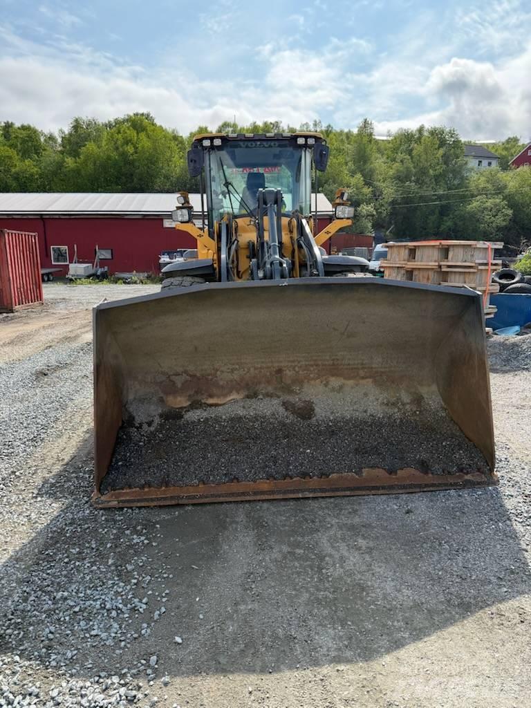 Volvo L 70 H  휠로우더