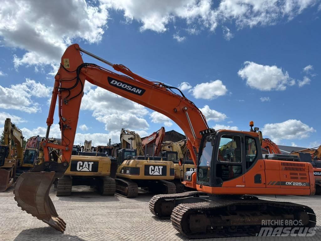Doosan DX 225 LC-3 대형 굴삭기 29톤 이상