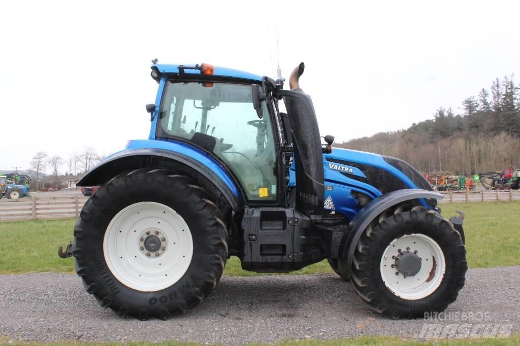 Valtra T174 Tractor 임업용 트랙터
