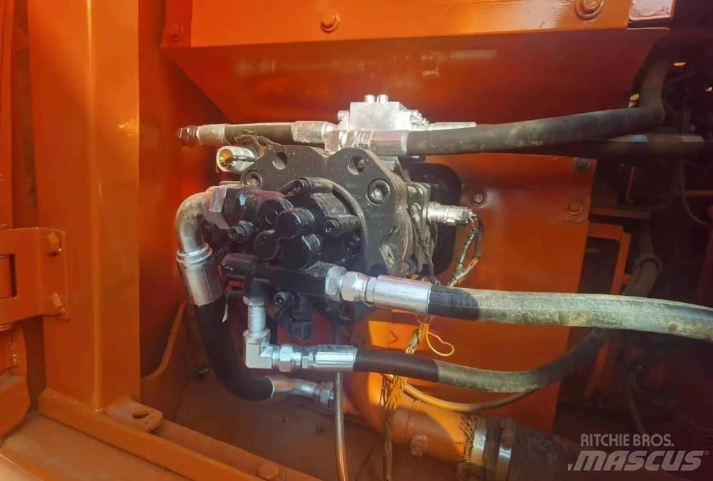 Doosan DX 140 LC 대형 굴삭기 29톤 이상