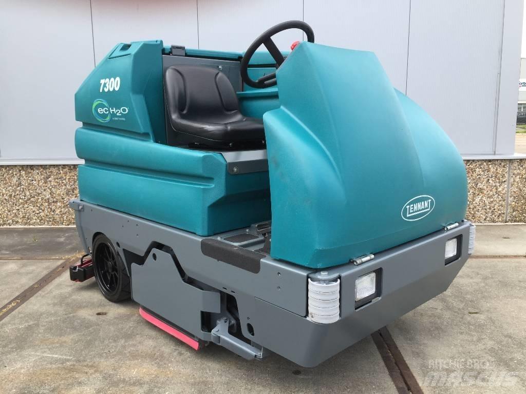 Tennant 7300 도로 청소차
