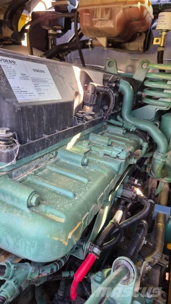 Volvo A 25 E 연결식 홀러