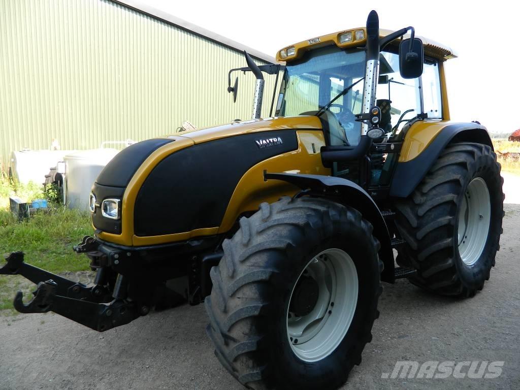 Valtra T 140 트랙터