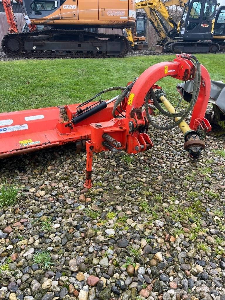 Maschio Giraffa 210 목장 제초기 및 토퍼