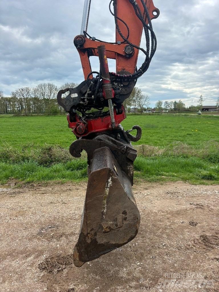 Hitachi ZX 140 W T-3  휠 굴삭기