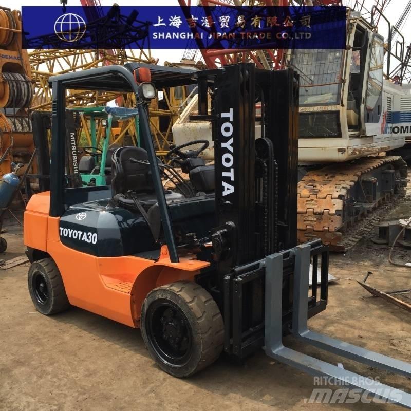 Toyota 7F 디젤 지게차