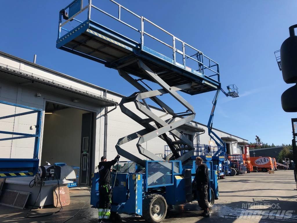 Genie GS 3390 RT 가위형 리프트