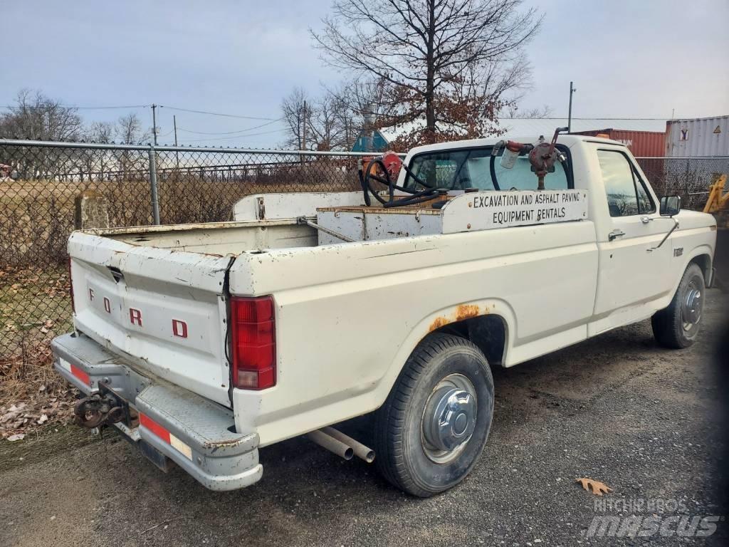 Ford F 250 시립/다목적 차량