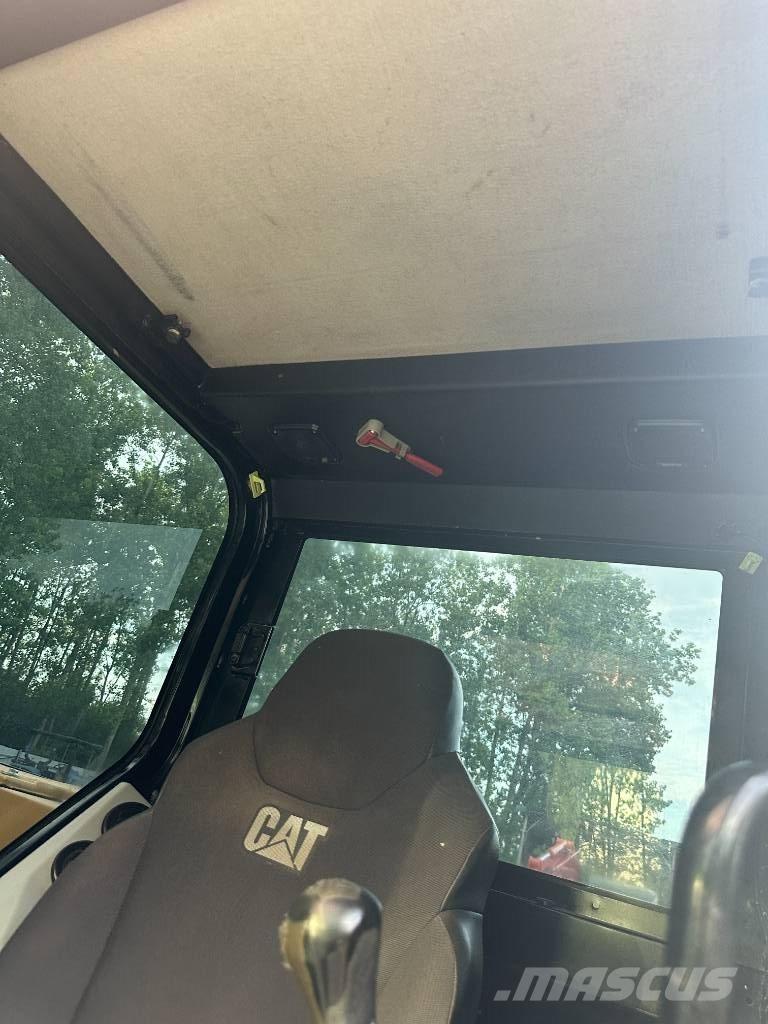 CAT 307E2 대형 굴삭기 29톤 이상