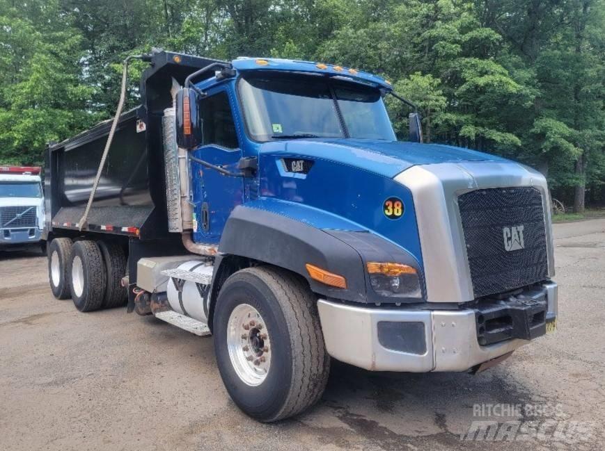 CAT CT 660 덤프 트럭