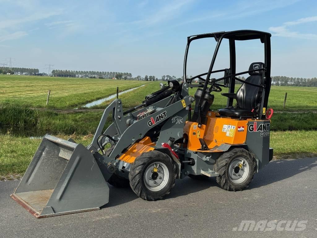 GiANT G 1200  휠로우더