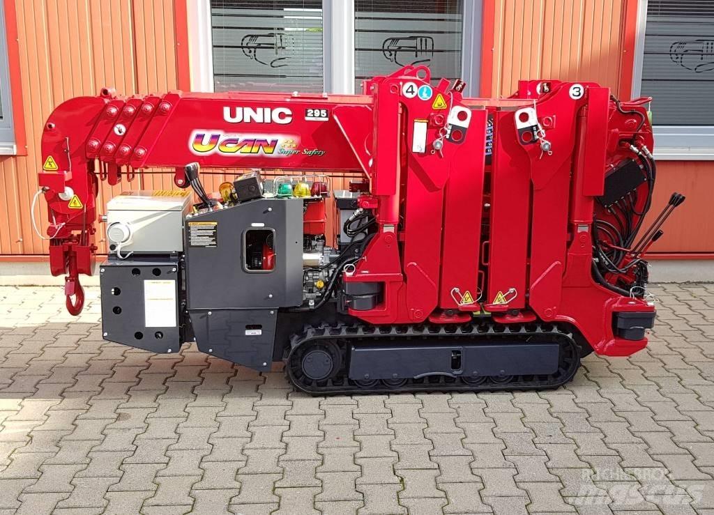 Unic URW-295 미니 크레인