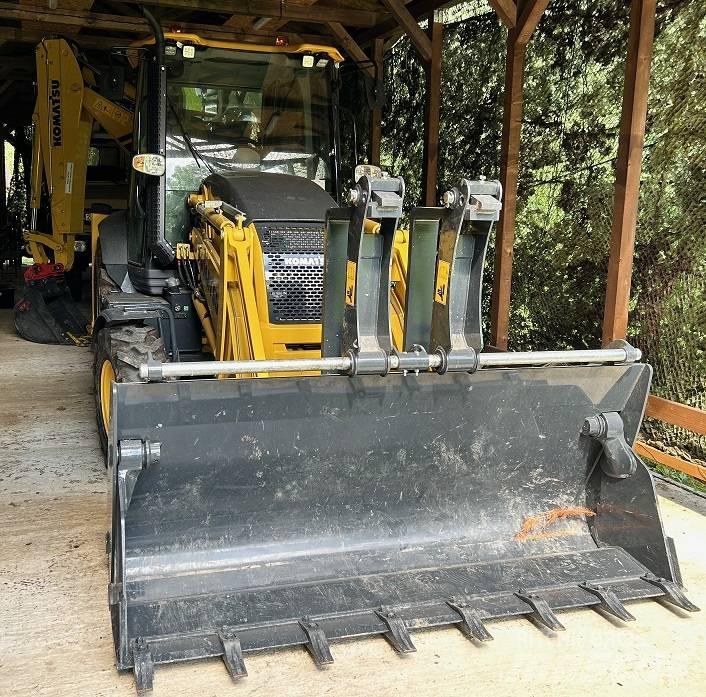 Komatsu WB 93 R 8E0 백호로더