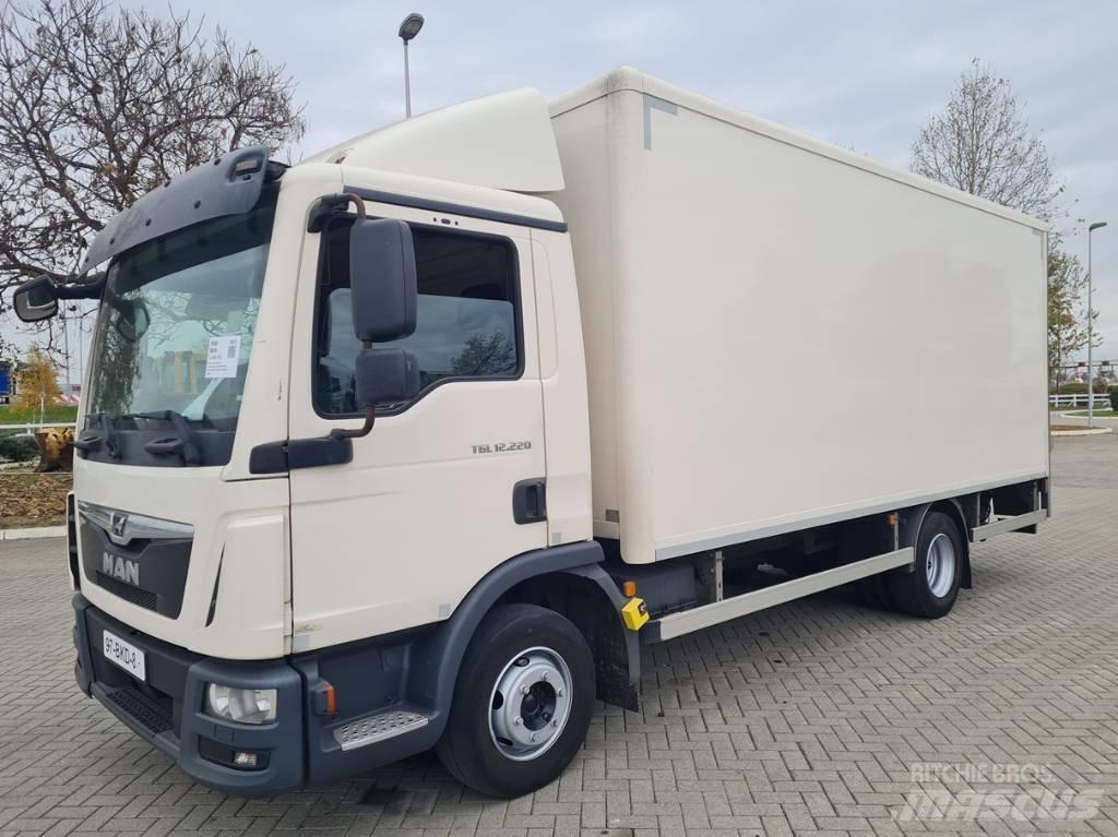 MAN 12.220 / 5.5m / LIFT 탑차 트럭