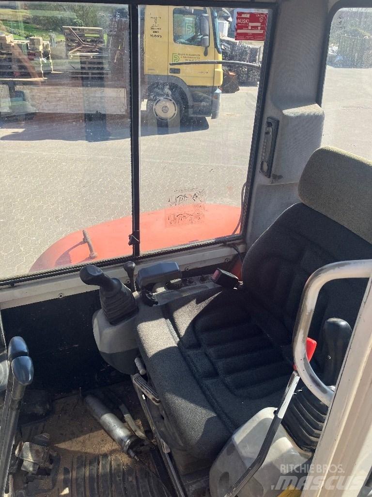 Kubota KX121-3 소형 굴삭기 7톤 미만
