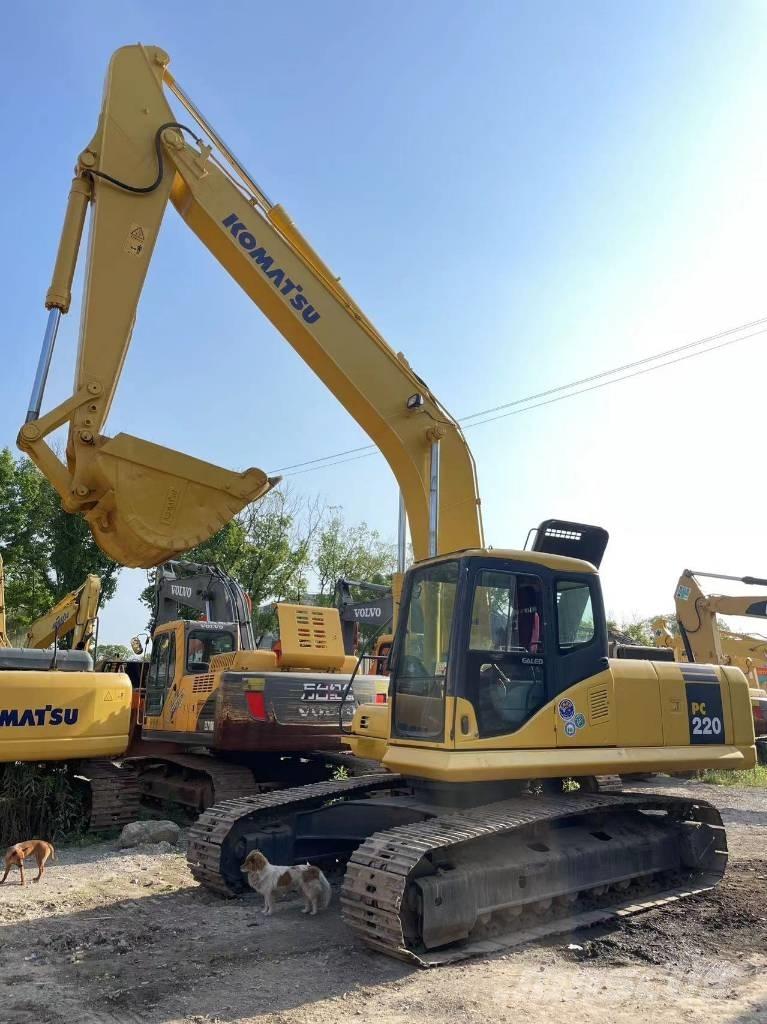 Komatsu PC 220-7 대형 굴삭기 29톤 이상