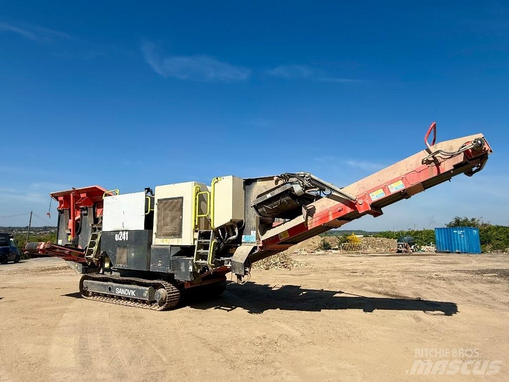 Sandvik QJ 241 이동식 분쇄기