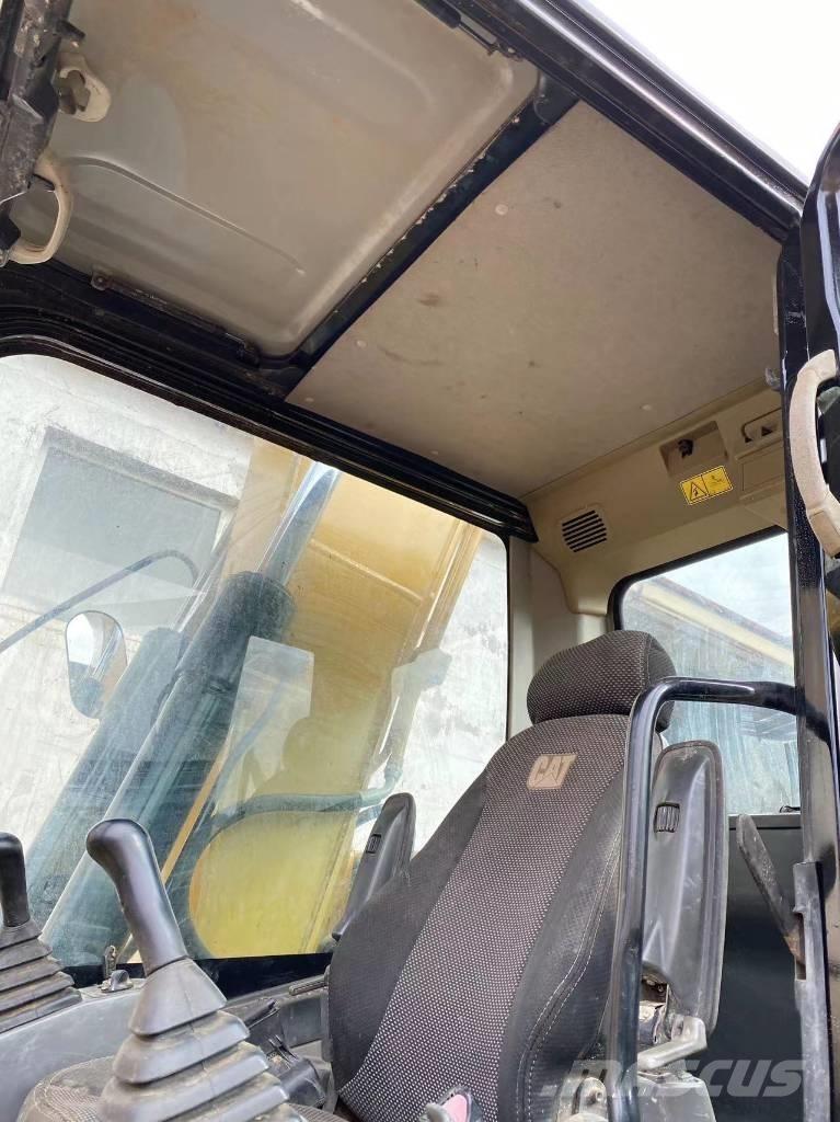 CAT 313 D 대형 굴삭기 29톤 이상