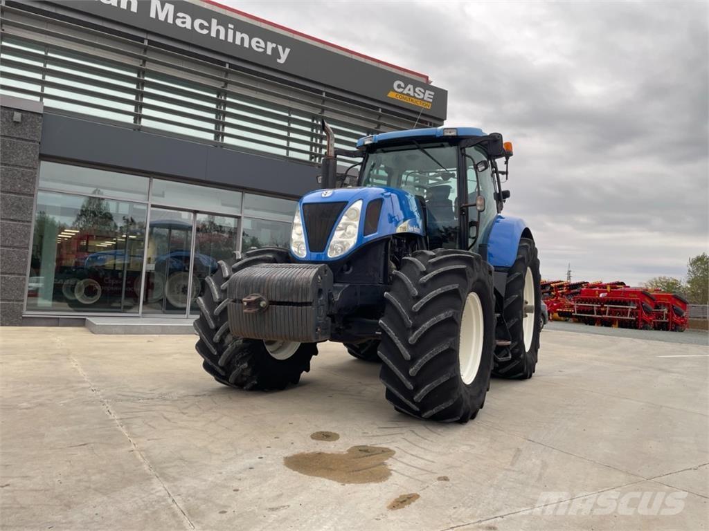 New Holland T7050 트랙터