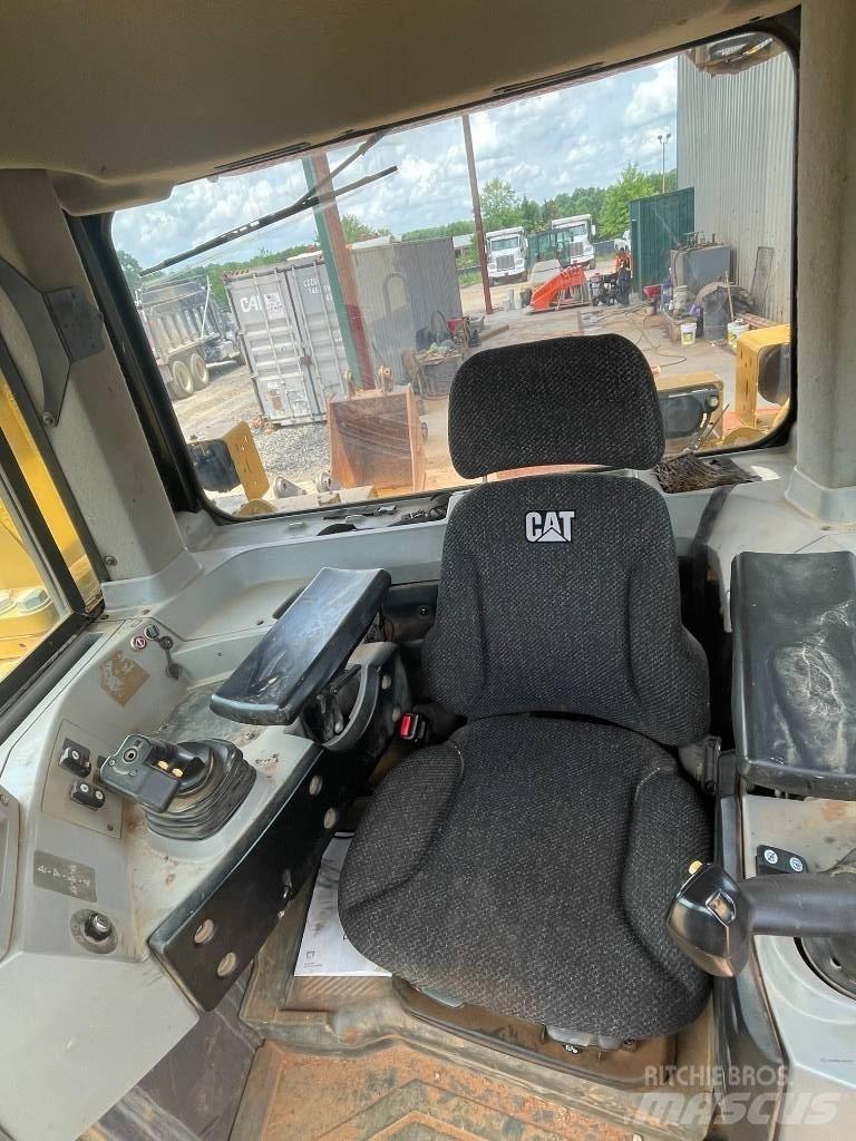 CAT D 8 T 크롤러 도저