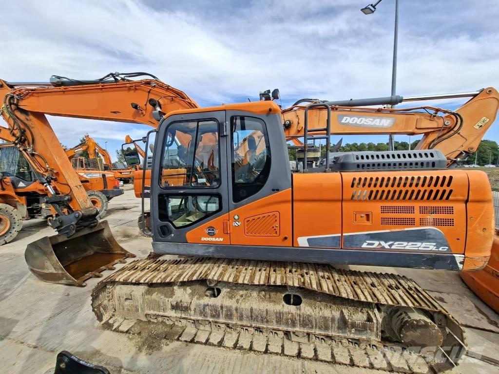 Doosan DX 225 LC-5 대형 굴삭기 29톤 이상
